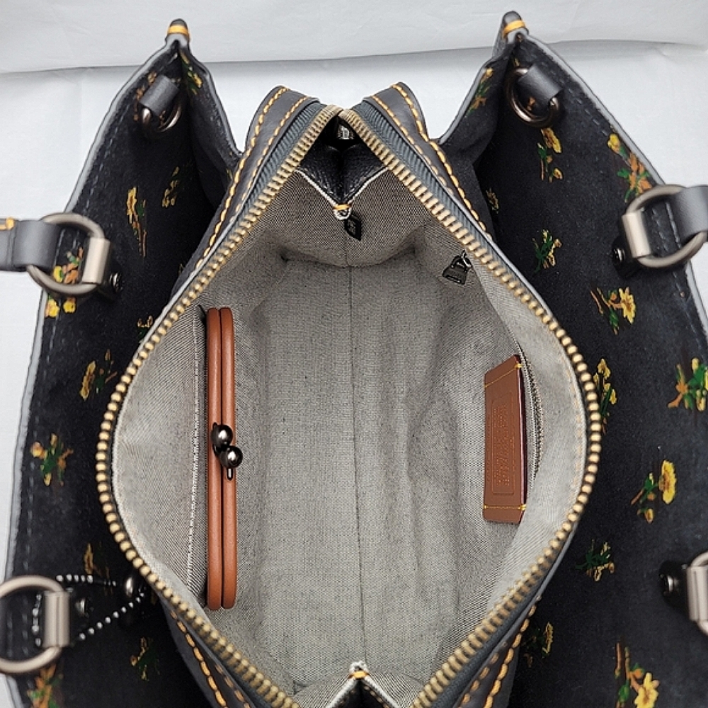 Coach Pyramid Eye Rogue - Picture 5 of 16